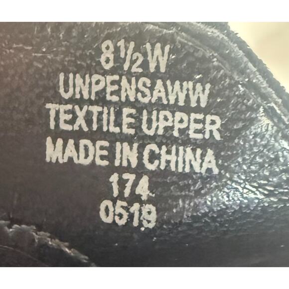 Unisa Womens Ankle Boots 8.5 Wide Black Suede Zip Buckle Low Heel Booties - Picture 6 of 7